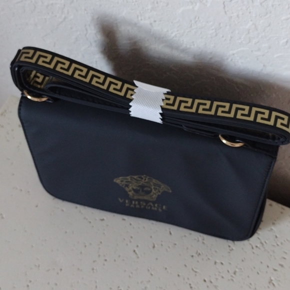 Versace parfums crossbody purse and clip-on - Picture 9 of 16